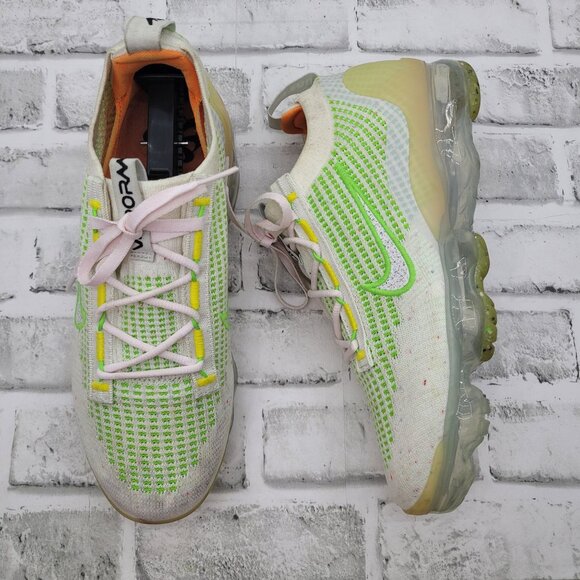 Nike Air Women's Vapormax Feel Love 2021 Mesh Sneakers White Green size 10 - Picture 1 of 9